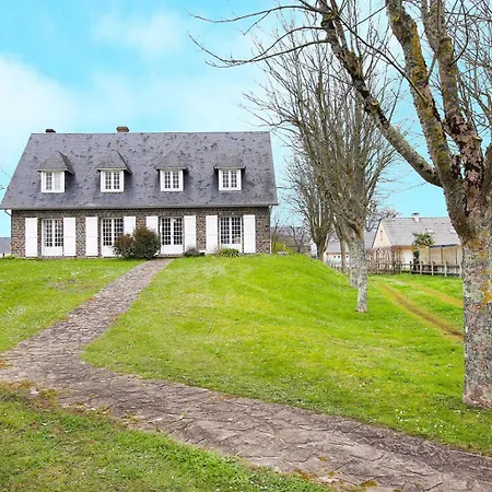 La Belle Etoile - Maison Avec Grand Jardin Holiday home *